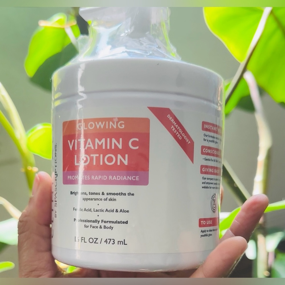 Clinicals by SpaScriptions Glowing Vitamin C Lotion – 16 oz